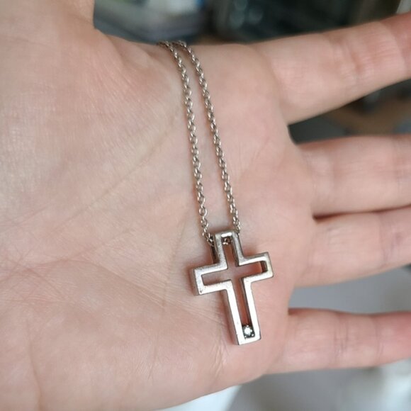 Vintage Sterling Silver Chunky CZ Crystal Cross Pendant Necklace - Picture 13 of 13